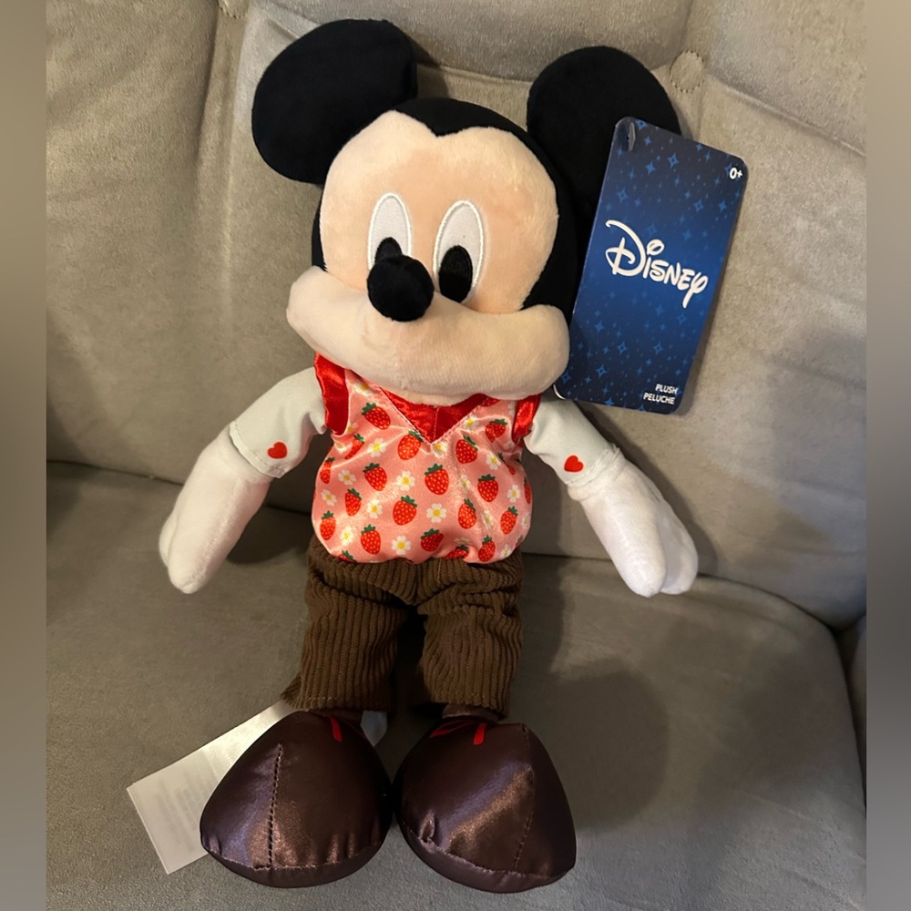 ✅3/$24 Brand New Disney Chocolate Strawberry Mickey
